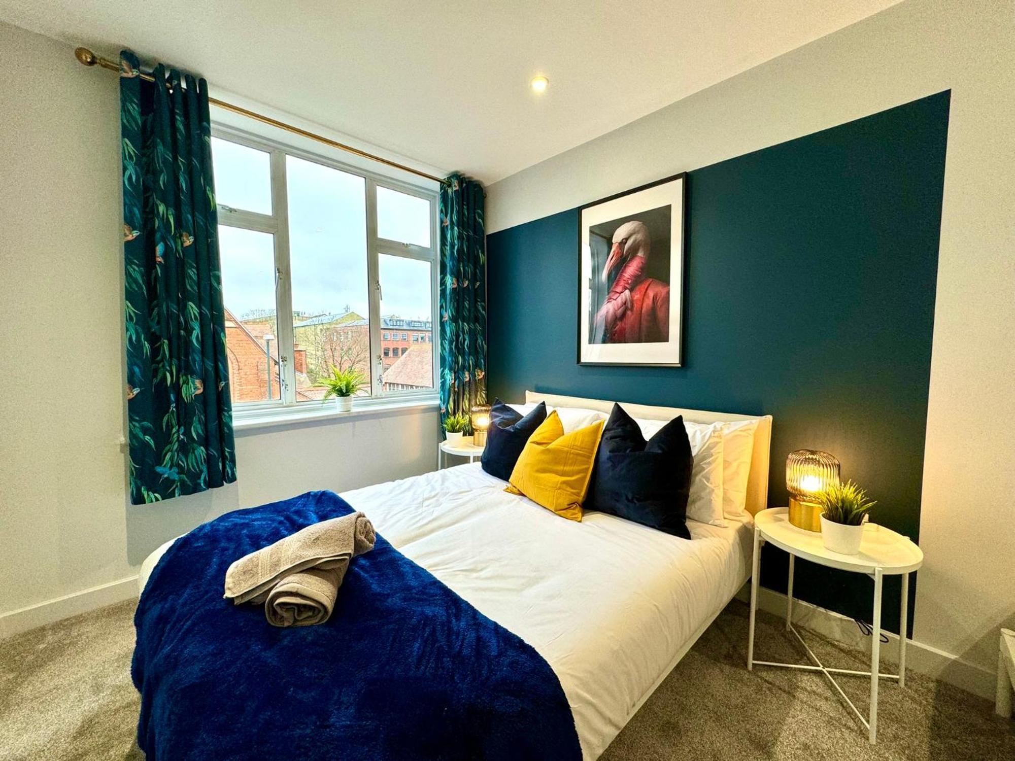 Amazing Large 3 Bedroom Apartment - Sleeps 8! 伯恩茅斯 外观 照片