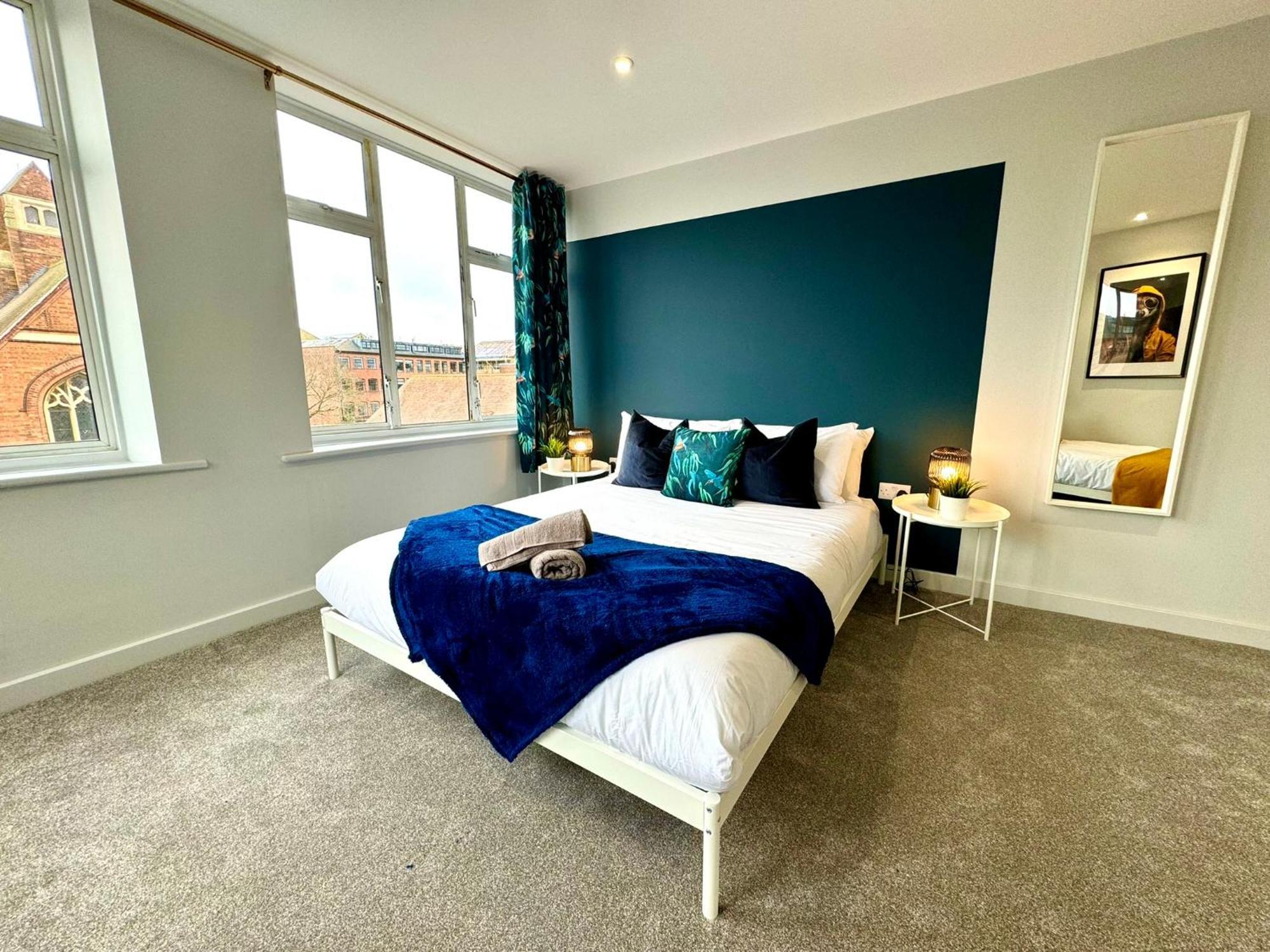 Amazing Large 3 Bedroom Apartment - Sleeps 8! 伯恩茅斯 外观 照片