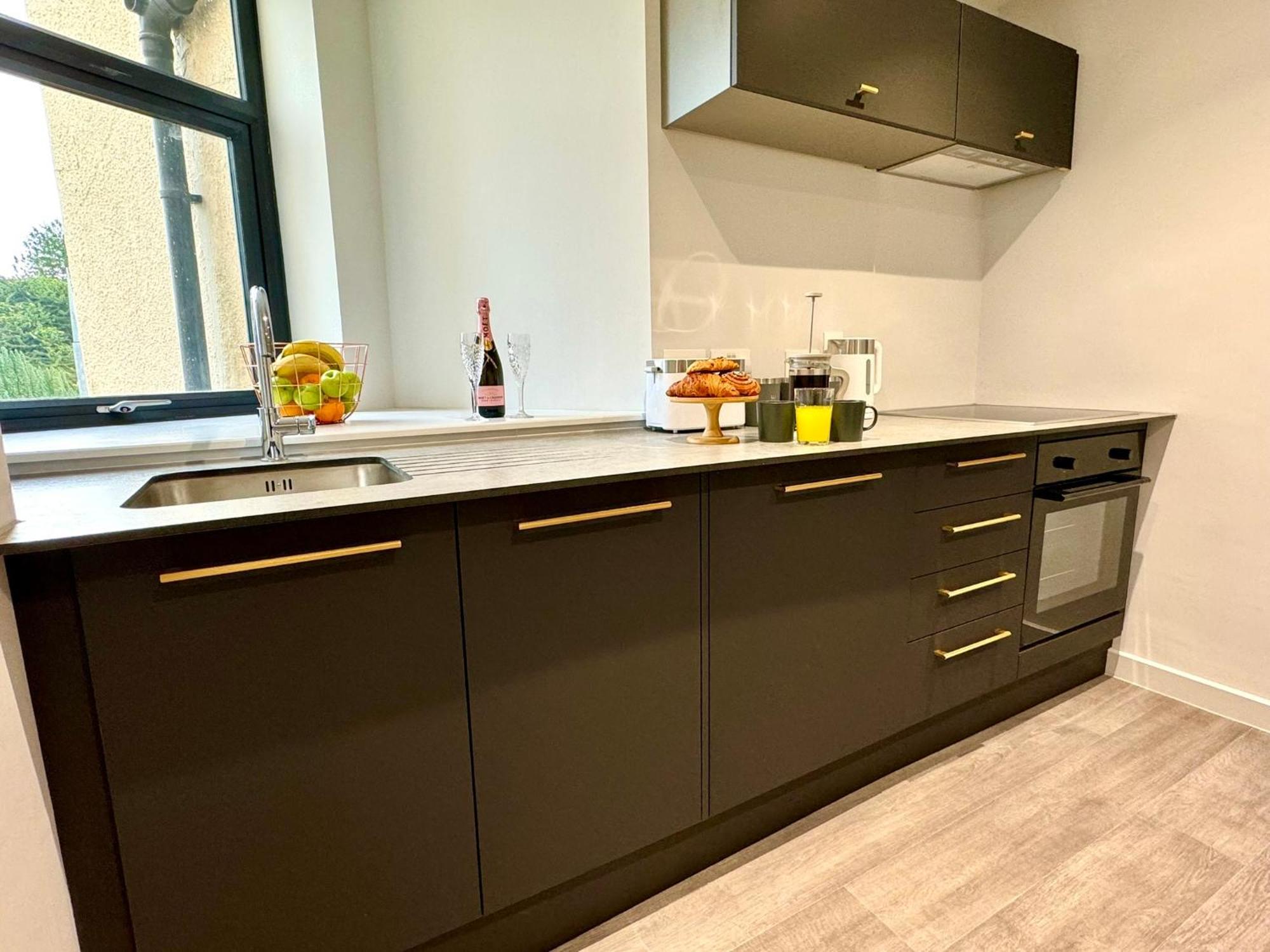 Amazing Large 3 Bedroom Apartment - Sleeps 8! 伯恩茅斯 外观 照片