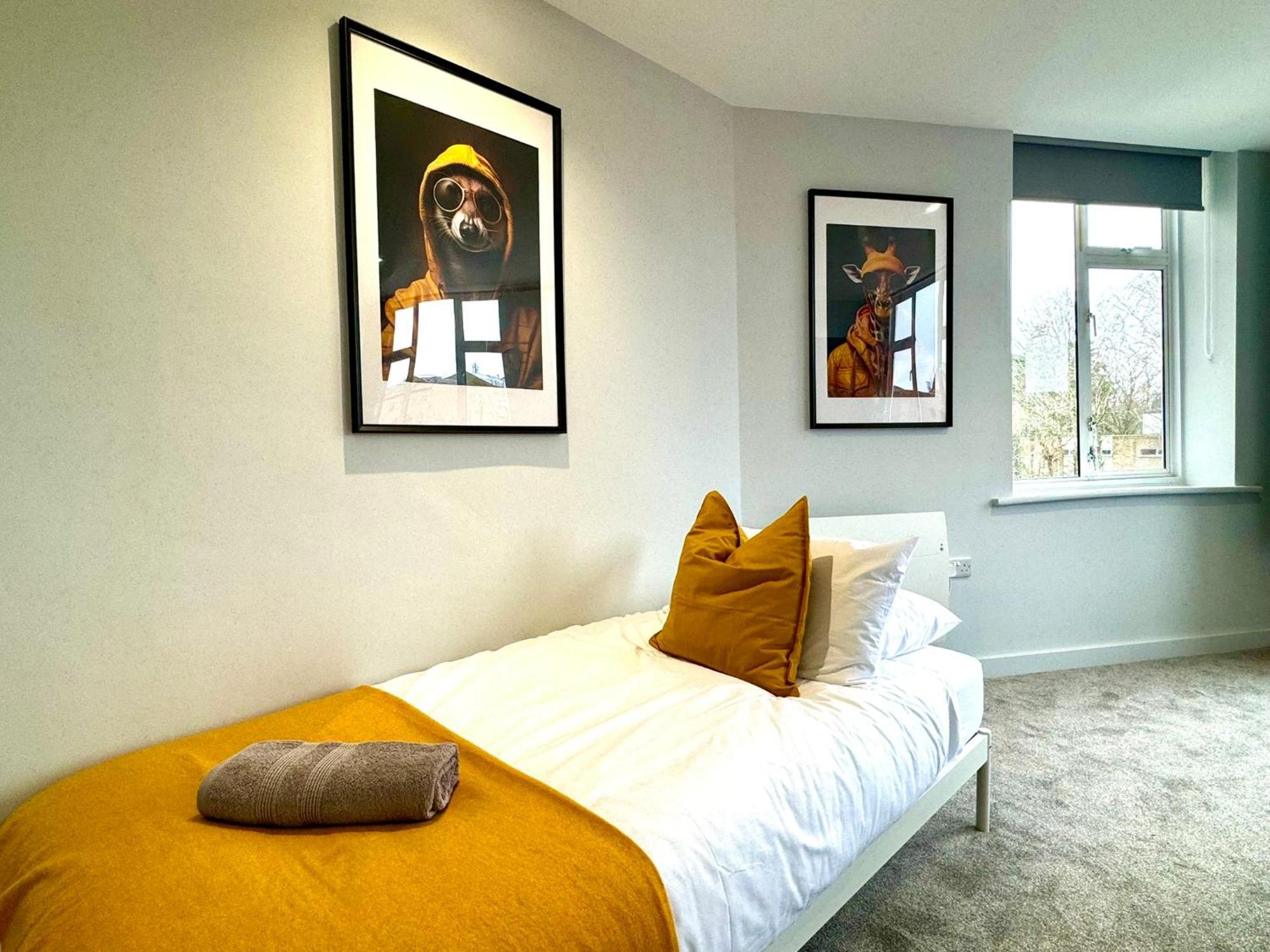 Amazing Large 3 Bedroom Apartment - Sleeps 8! 伯恩茅斯 外观 照片